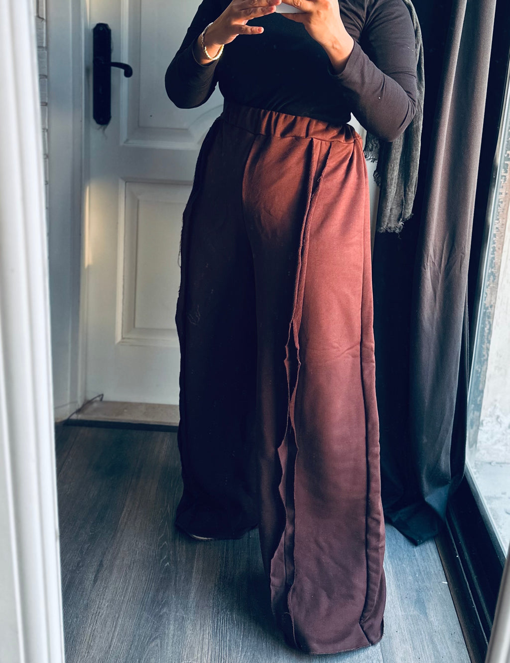 Melton Front Cut Pants in Brown