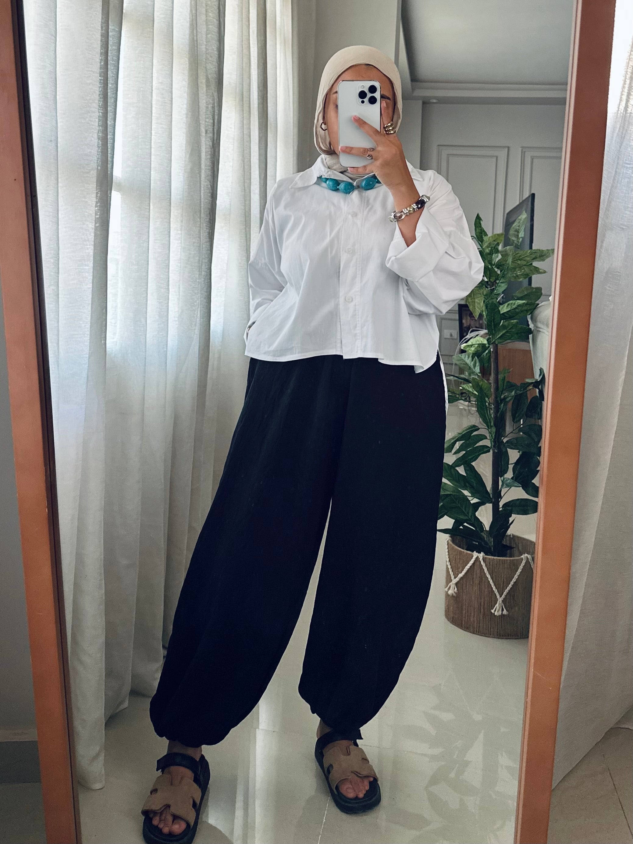 Balloon Pants in Black