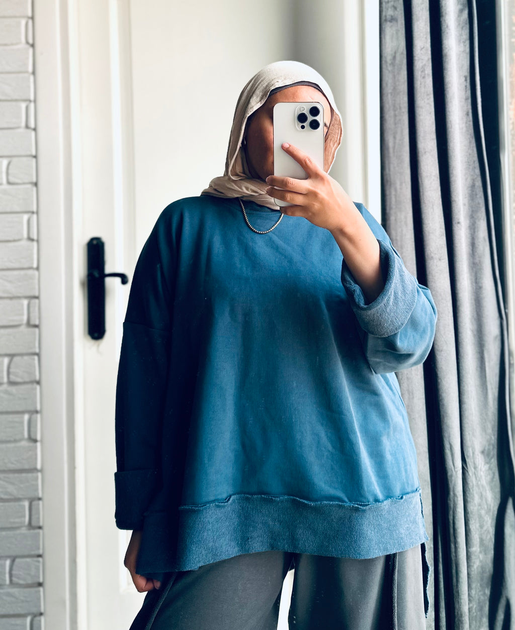 The Reversed Sweatshirt in Teal