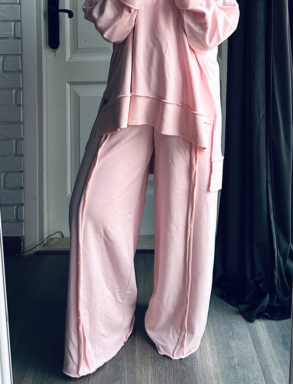 Melton Front Cut Pants in Rose