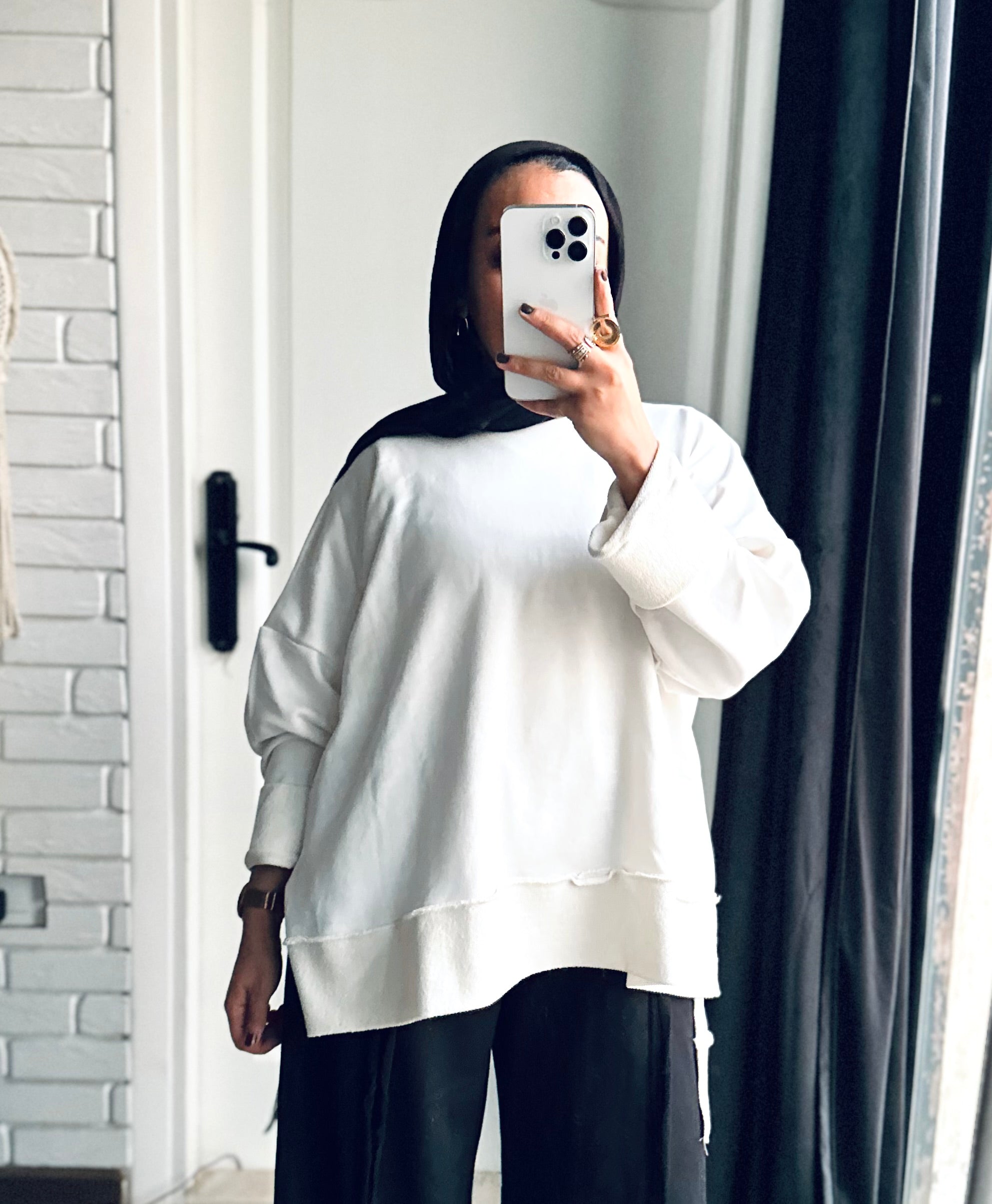 The Reversed Sweatshirt in White