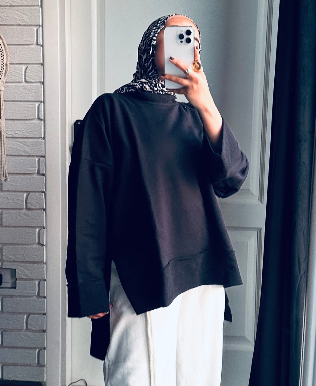 The Reversed Sweatshirt in Black