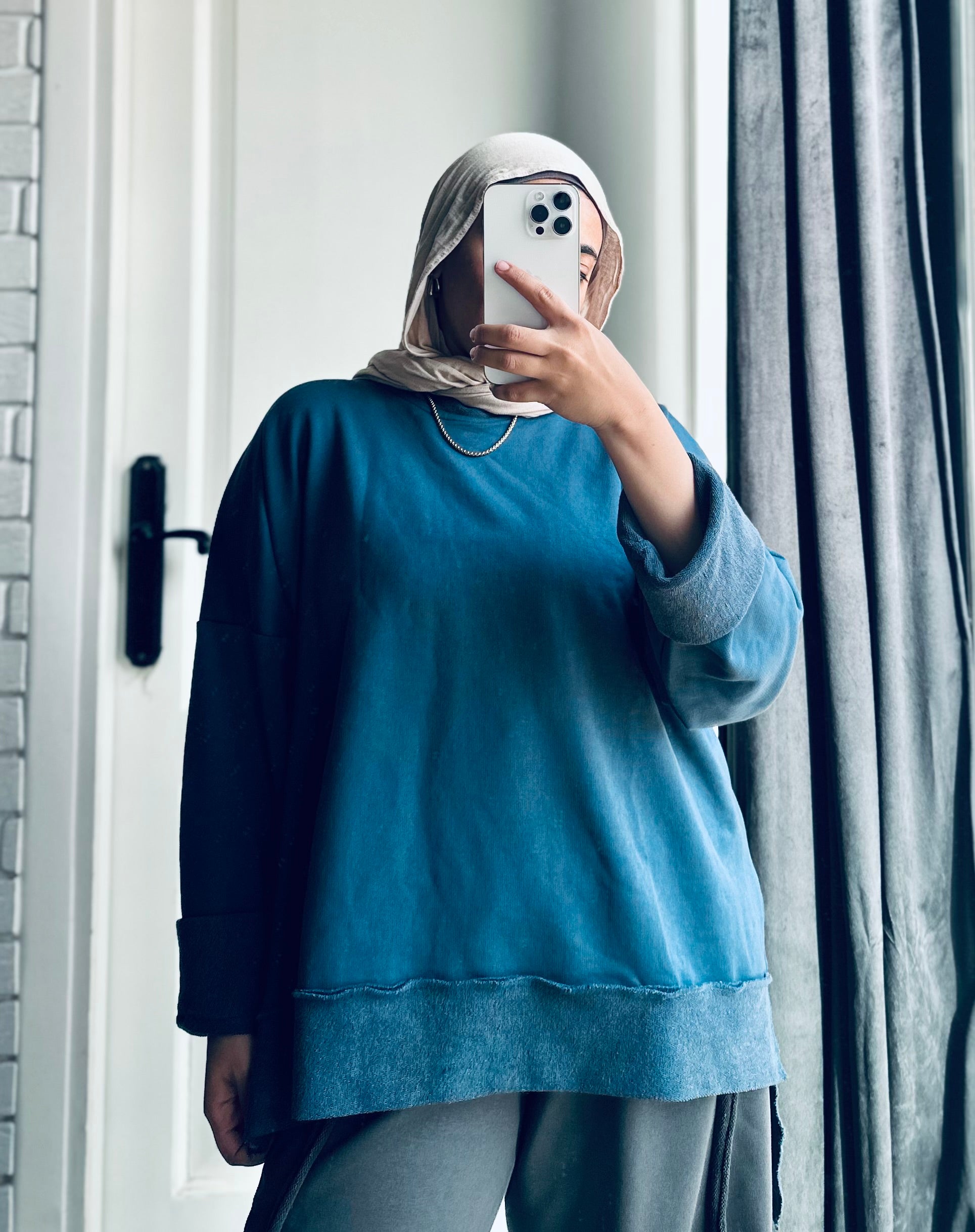 The Reversed Sweatshirt in Teal