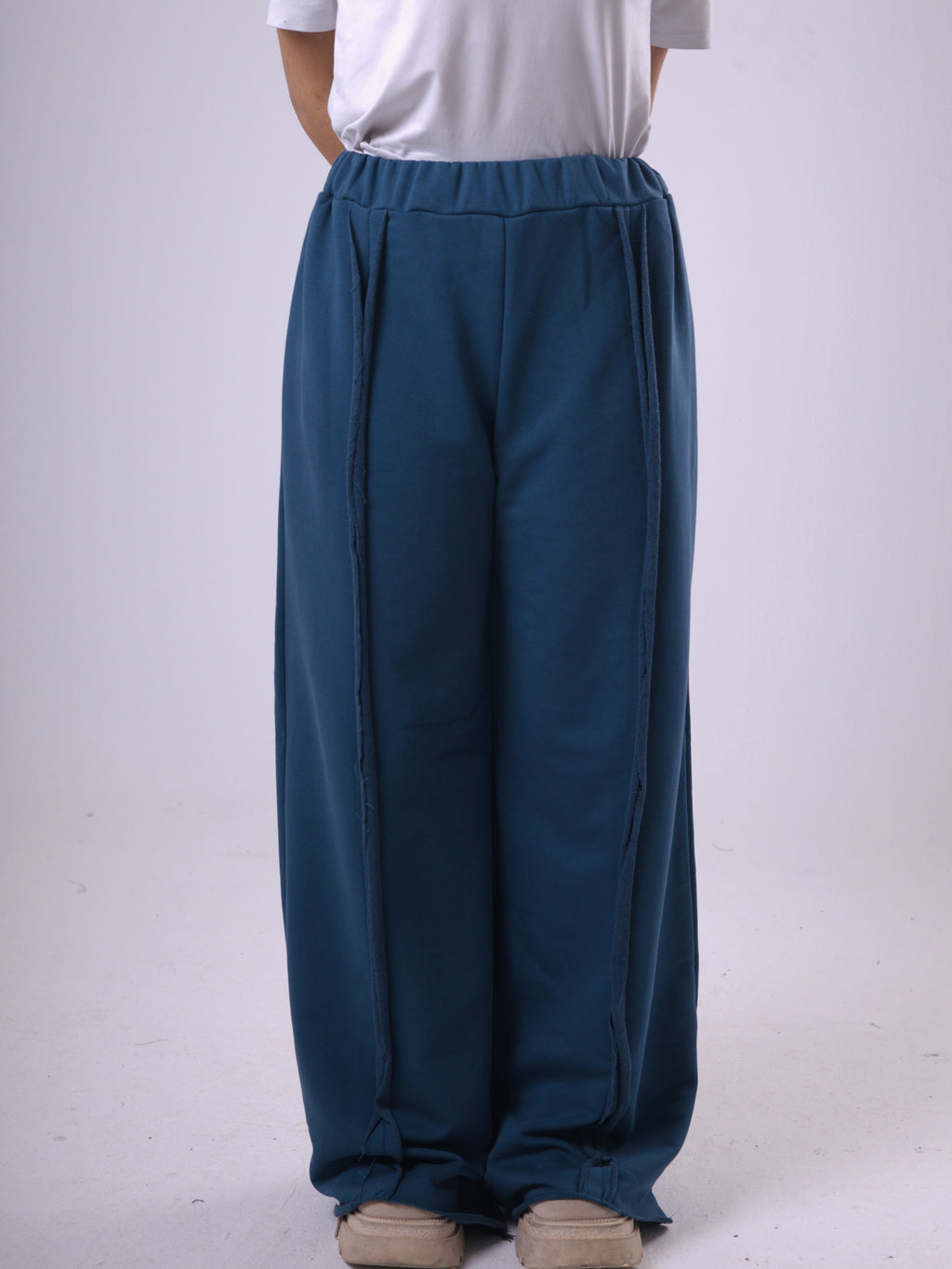 Melton Front Cut Pants in Teal