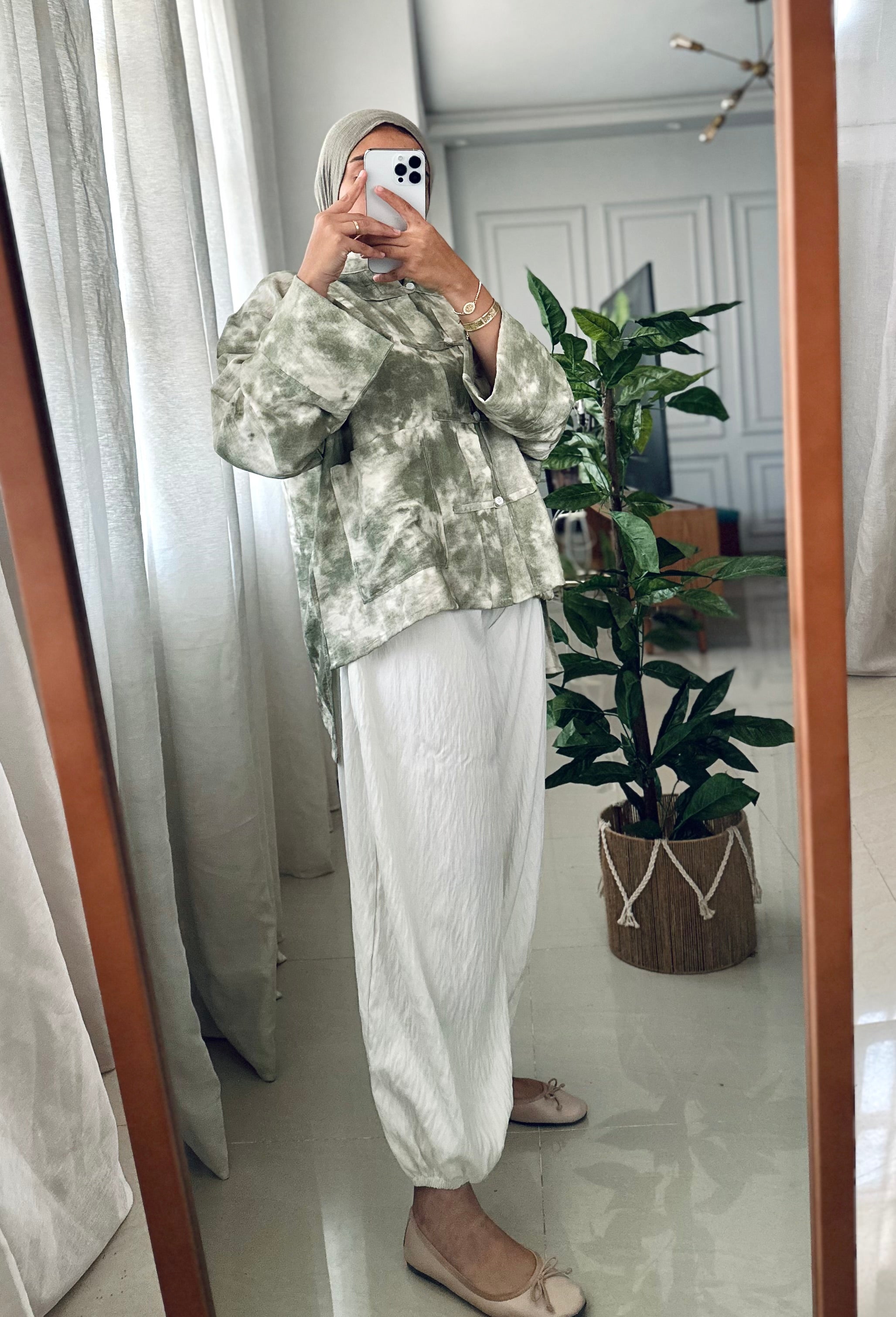Chinese Tie Dye Blouse in Olive