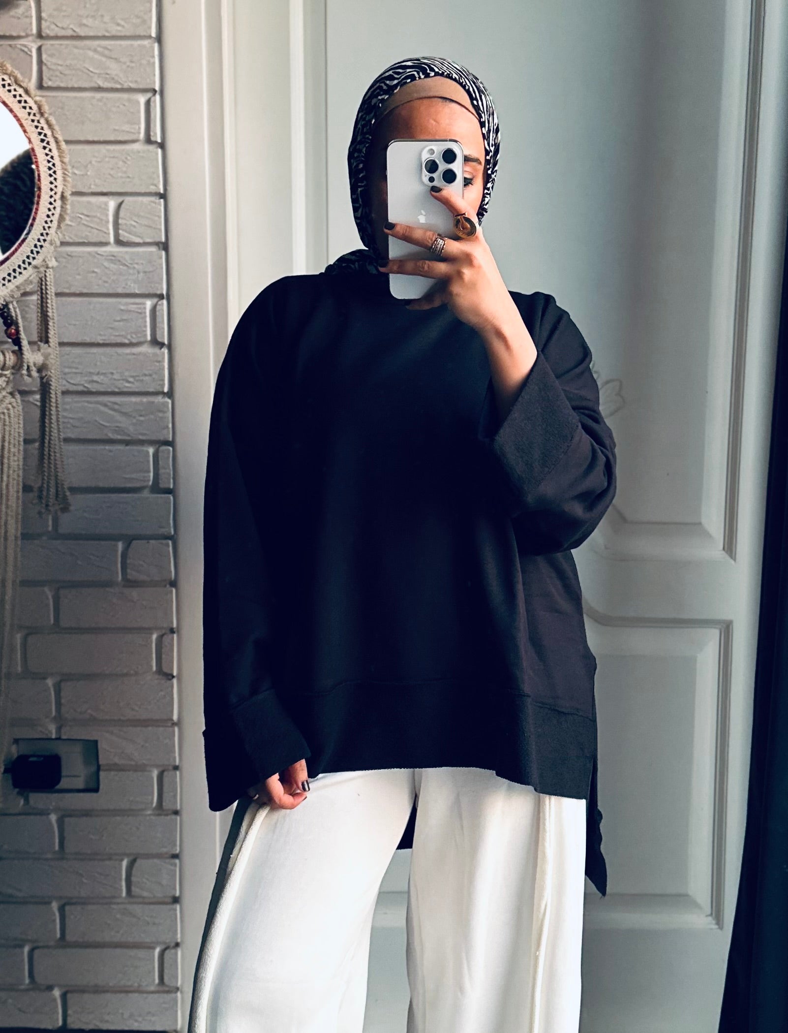 The Reversed Sweatshirt in Black