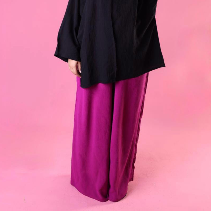Signature Wide Leg Pants In Dark Fuchsia