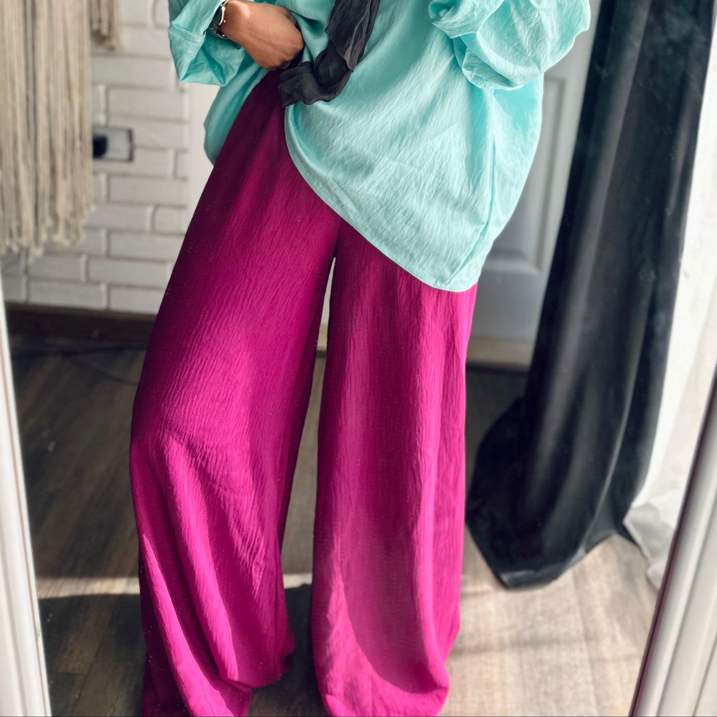 Signature Wide Leg Pants In Dark Fuchsia